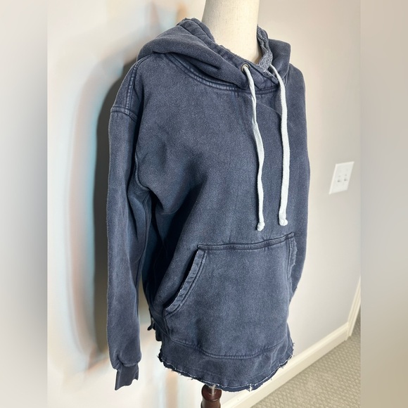 Sz M We the Free Zuma hoodie in dark blue denim mineral wash look - Picture 4 of 10